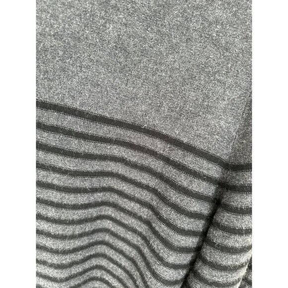 Banana Republic Mens M Gray & Black Striped 100% Merino Wool Crewneck Sweater - Picture 6 of 7